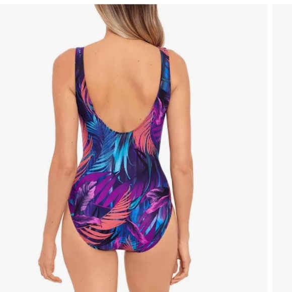 Miraclesuit
Caliente Tropica Revele One Piece Swimsuit - Picture 4 of 13